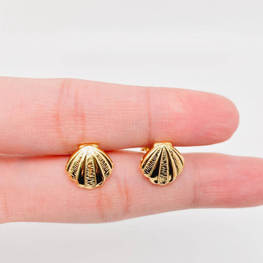 Earrings18K Gold Shell Studs