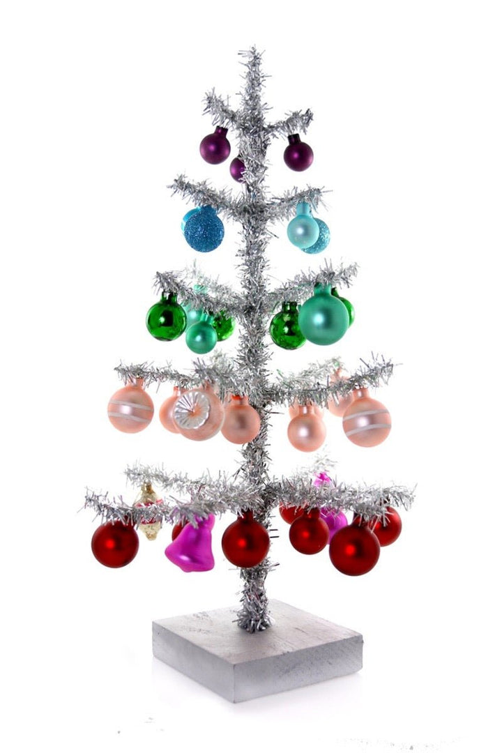 Holiday DecorDecorated Tinsel Tree